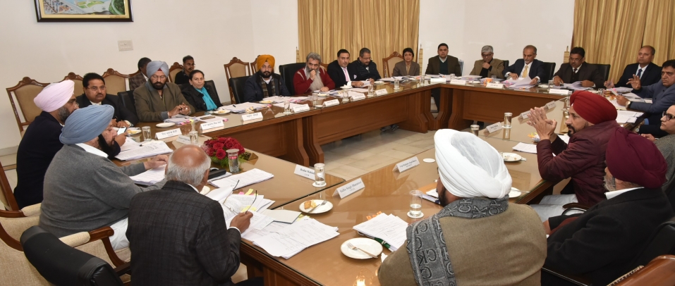 कैप्टन अमरिन्दर सिंह के खि़लाफ़ बग़ावत करने के लिए समूह मंत्रियों ने बाजवा के खि़लाफ़ अनुशासनात्मक कार्यवाही की माँग की